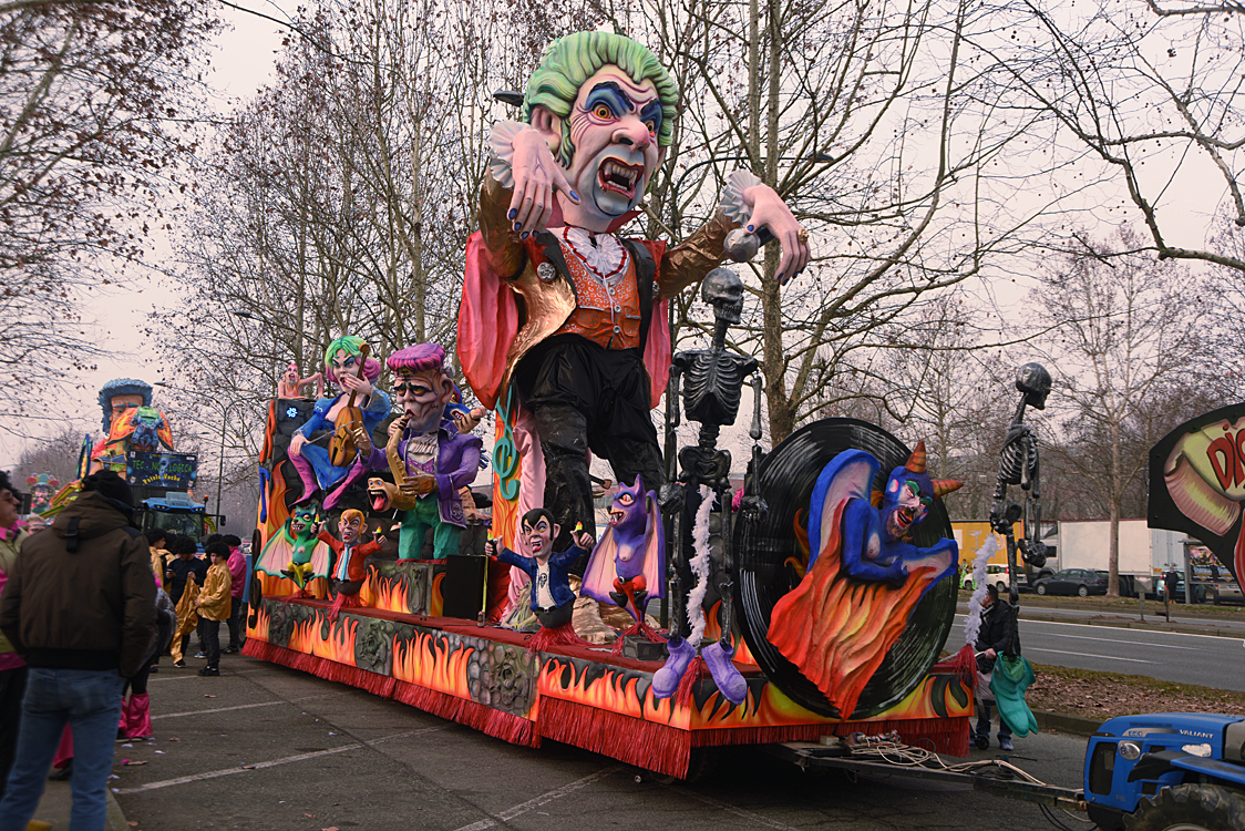 Sfilata carri Carnevale di Torino_012.jpg